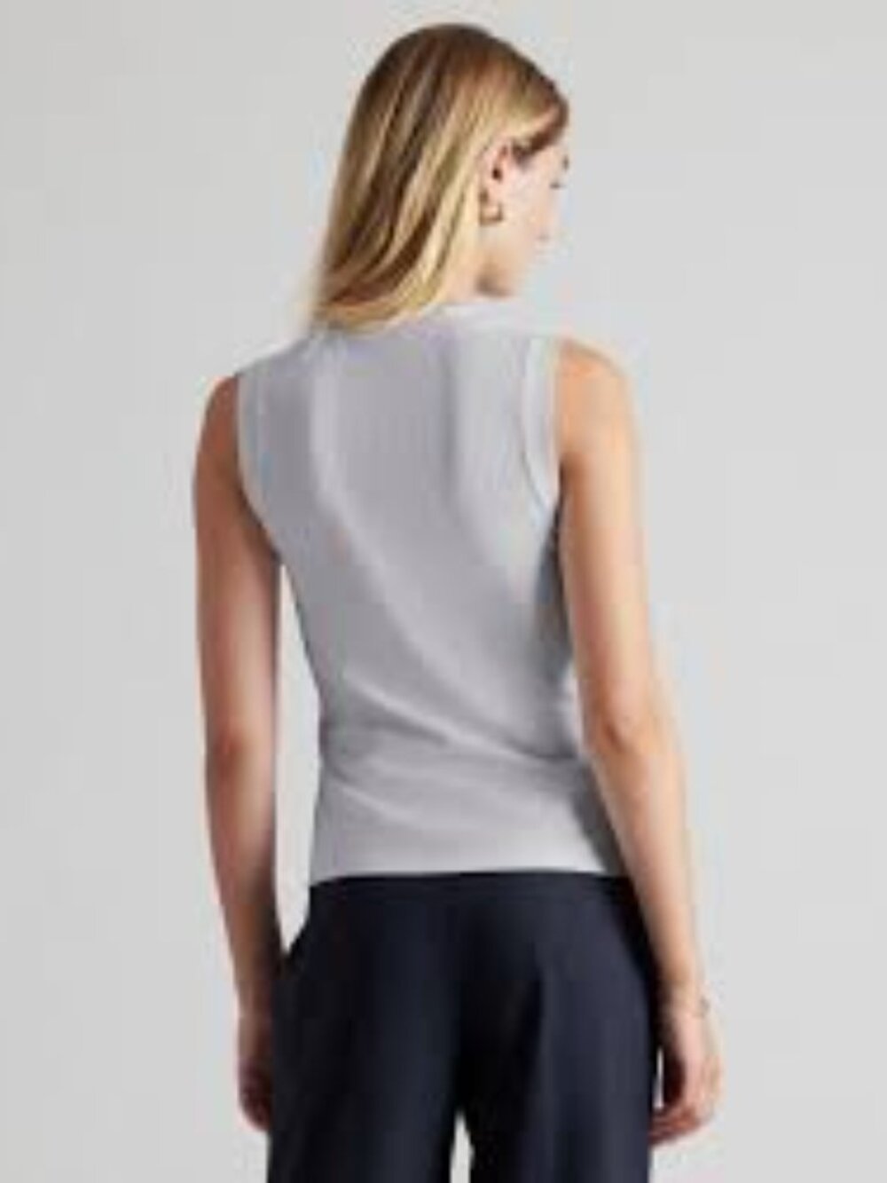 NWT: Modern Rib Tank - Picture 3 of 6